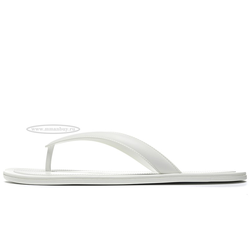 MManbuy Mais0n Marg*ela Tabi Flip-flops White